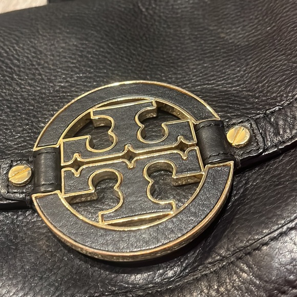 Great condition Tory Burch purse in black and gold detail/trim - Picture 10 of 16